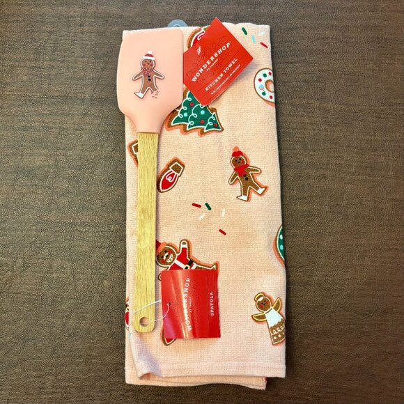 NWT Pink Gingerbread Christmas Holiday Kitchen Towel and Spatula - Picture 5 of 8